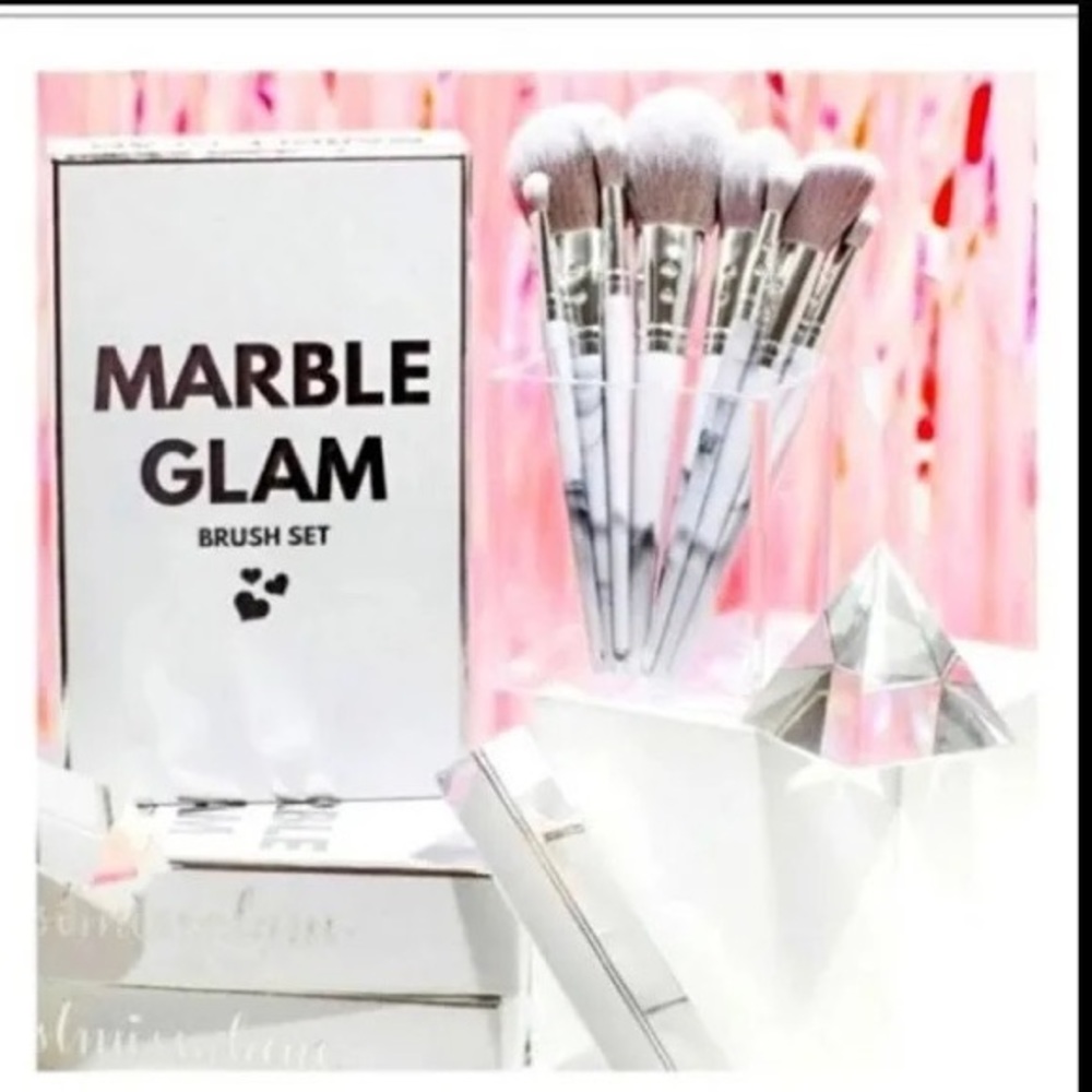 NEW makeup brushes